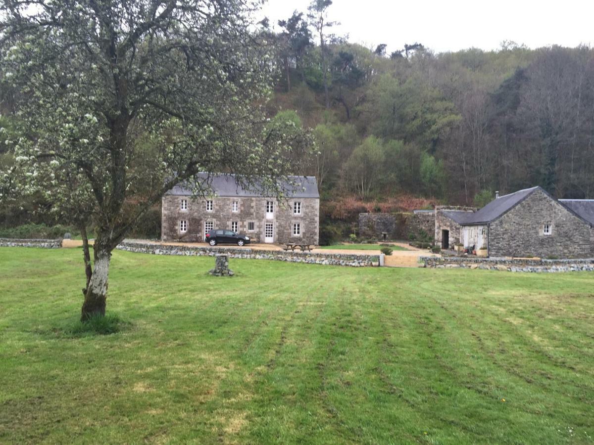 Gite Moulin Du Squiriou Berrien Bagian luar foto
